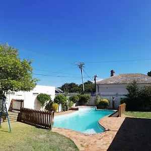 https://coons-cove.hotels-capetown.com